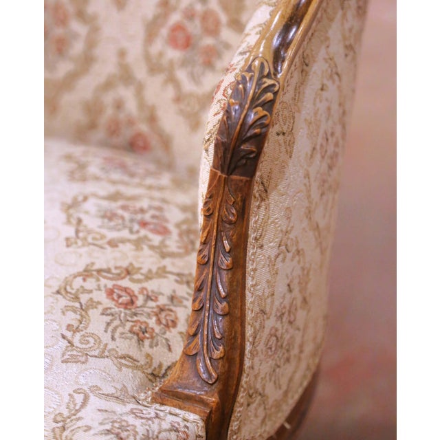 19th Century French Louis XV Provençal Walnut Duchesse Brisée Chaise Longue For Sale - Image 10 of 15