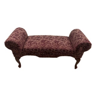 1990s Classic Upholstered Window Bench With Queen Anne Legs in Burgundy Floral Fabric For Sale