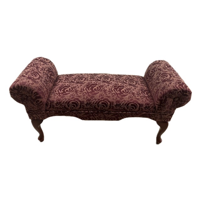 1990s Classic Upholstered Window Bench With Queen Anne Legs in Burgundy Floral Fabric For Sale