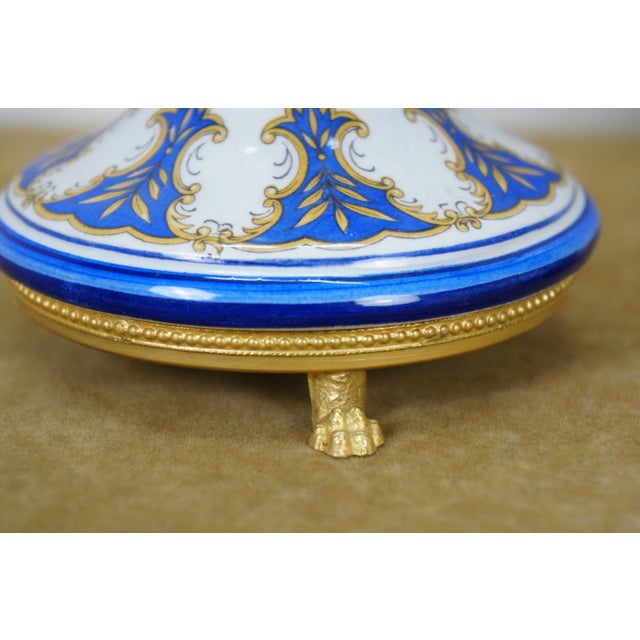 Blue Mid 20th Century 2 Jb Hirsch Corsi Italian Blue & White Floral Porcelain Mantel Vases Urns 9" For Sale - Image 8 of 16