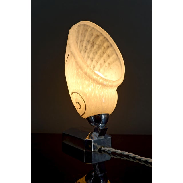 Art Deco Shell Lamp in Chrome and Glass, 1930 For Sale - Image 10 of 15