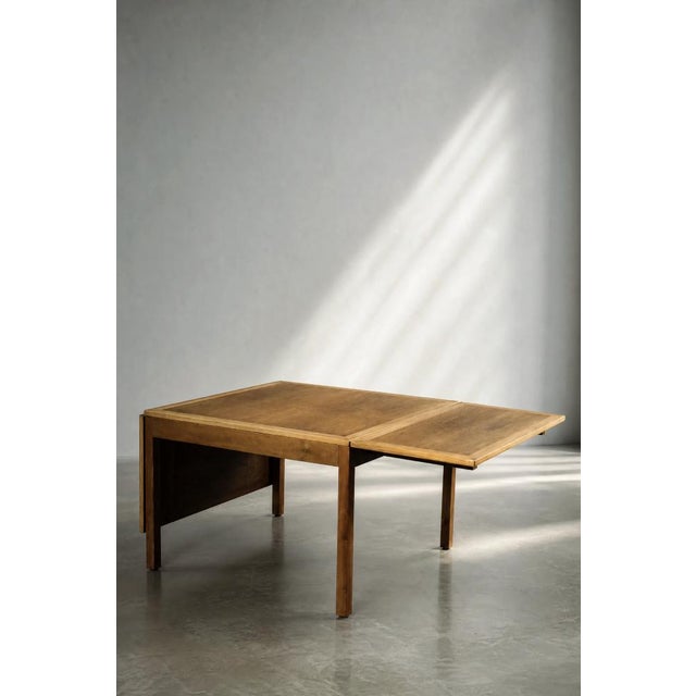 The icon of danish modernism in an exceptionally functional version. This extendable coffee table was designed by børge...