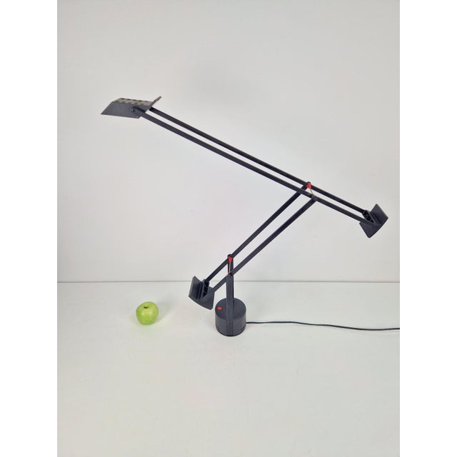 Tizio Table Lamp by Richard Sapper for Artemide, 1970s For Sale - Image 6 of 15