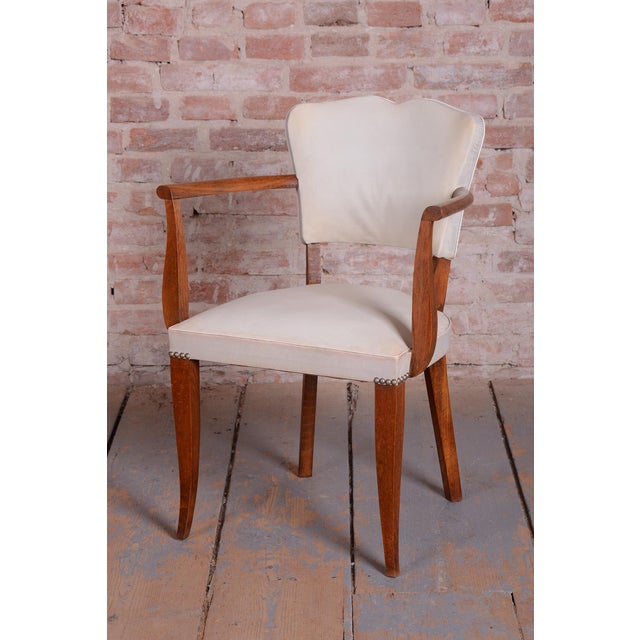 This elegant Art Deco armchair originates from France from the 1930s and is attributed to the influential designer Jules...