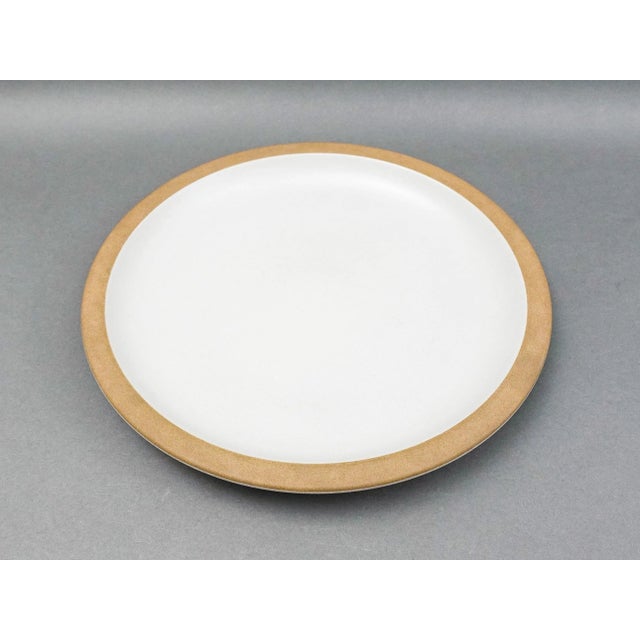 Edith Heath Mid 20th Century Edith Heath Ceramics Sausalito California White Dinner Plates- Set of 7 For Sale - Image 4 of 7