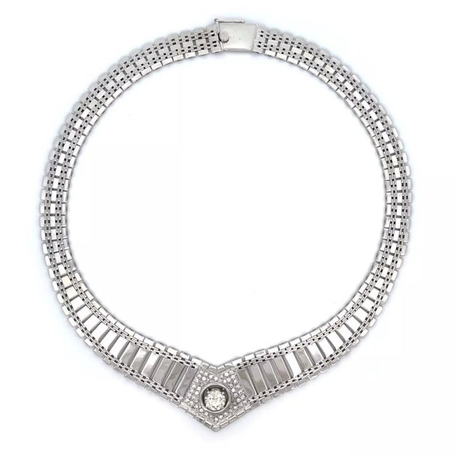 Contemporary Diamond 14k White Gold Graduated Links V Collar Necklace For Sale - Image 3 of 6