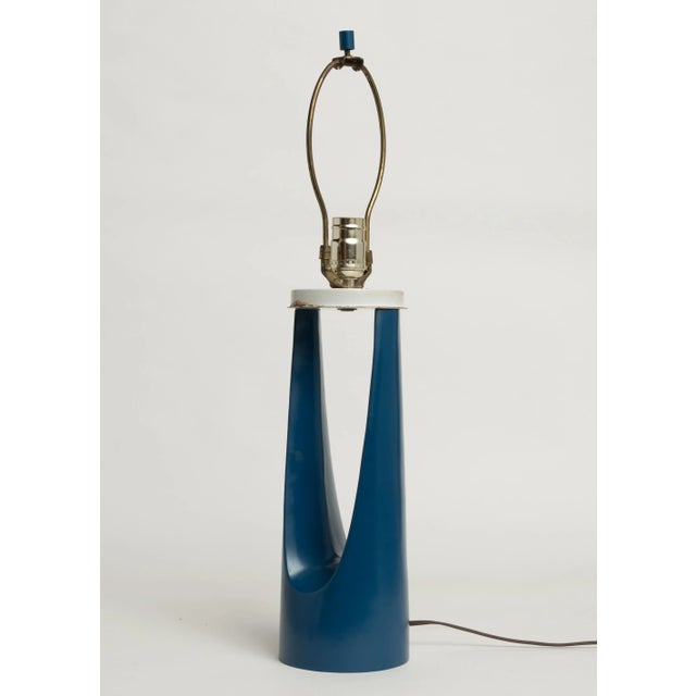 Wood Gerald Thurston Blue Enamel Laurel Table Lamp Wishbone 1970s For Sale - Image 7 of 13