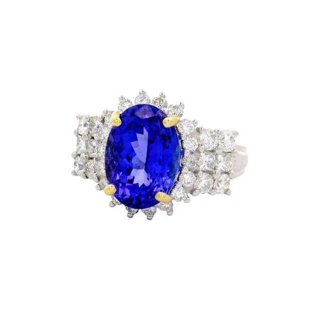Contemporary 3.90 Carat Tanzanite Diamond 14k White Gold Halo Ring, Size 7 For Sale - Image 3 of 5