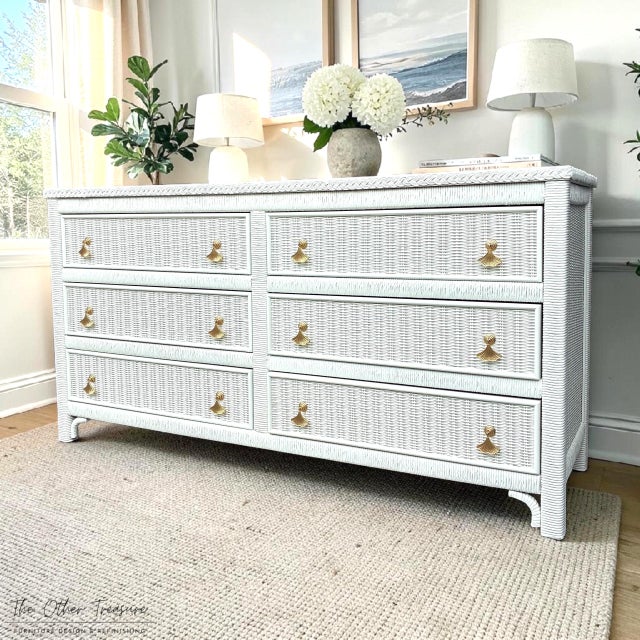 Wood 1980s Lexington Henry Link Wicker Coastal Bedroom Set | Dresser, Mirror & Nightstands For Sale - Image 7 of 14