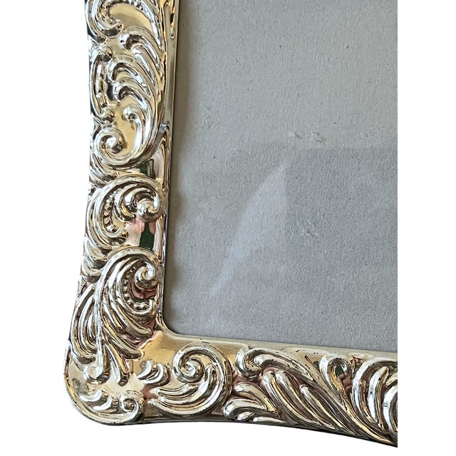 Bunny Williams Home 1980s Large Rococo Revival Silverplated Acanthus Scroll Picture Frame 12" × 10" for 9" × 11" Image For Sale - Image 4 of 11