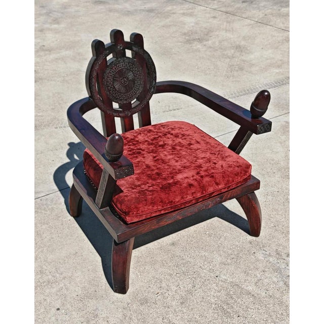 Set of Throne Shaped Hand-Carved Chairs in Stained Oak by Ettore Zaccari, 1970s For Sale - Image 3 of 14