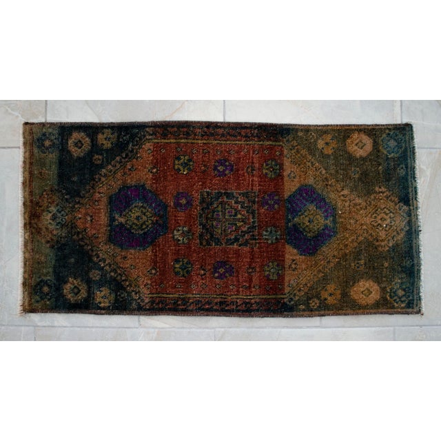 Hand Knotted Mat Rug Distressed Low Pile Petite Rug - 21'' X 37'' For Sale - Image 11 of 13
