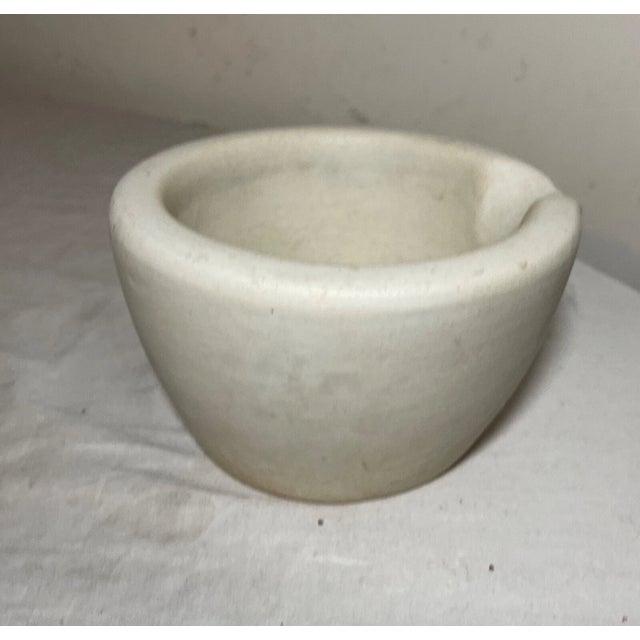 Share Rare Antique Porcelain Apothecary Standard Acid Resisting Usa Mortar and Pestle For Sale - Image 9 of 11
