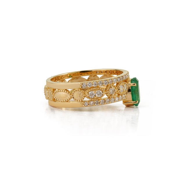Metal Oval Emerald & Diamond Vintage-Inspired Luxury Statement Ring in 18k Yellow Gold Size 7 For Sale - Image 7 of 17