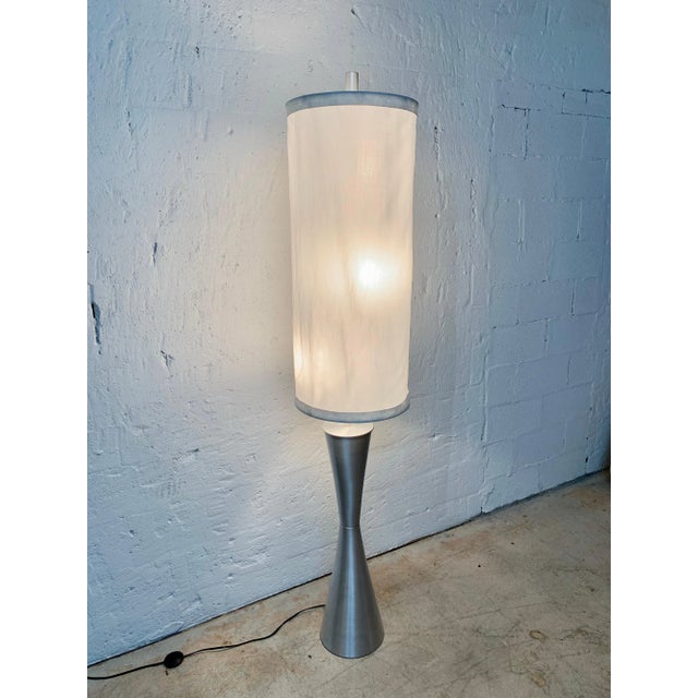 Postmodern 1980s Postmodern Geometric Sculptural Aluminum Floor Lamp, USA For Sale - Image 3 of 10
