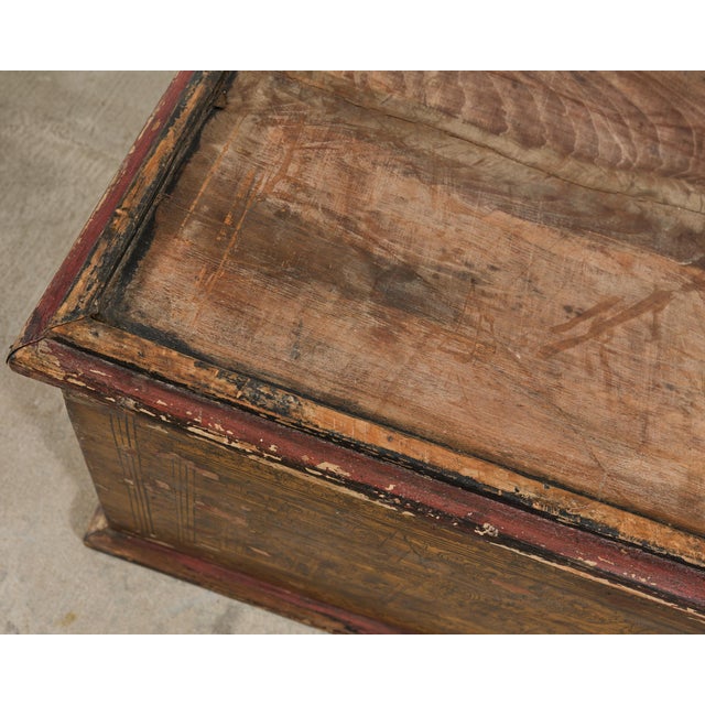 19th Century Burmese Lacquered Wooden Buddhist Trunk or Chest For Sale - Image 10 of 18