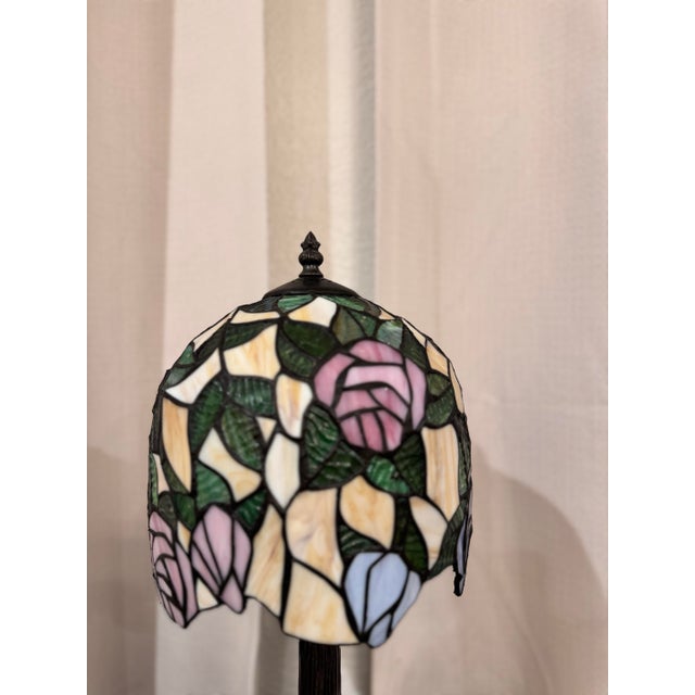 Tiffany Studios Vintage Tiffany Style Floral Stained Glass Accent Table Lamp With Tree Trunk Base For Sale - Image 4 of 10