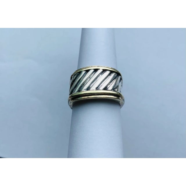 Metal Vintage David Yurman Sculpted Cable Sterling Silver & 14k Gold Ring – Size 8 For Sale - Image 7 of 8