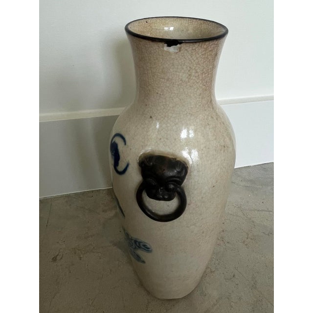 Late 19th Century Antique Chinese Porcelain Vase With Sculpted Fu Dog Handles, C. 1880s For Sale - Image 5 of 12