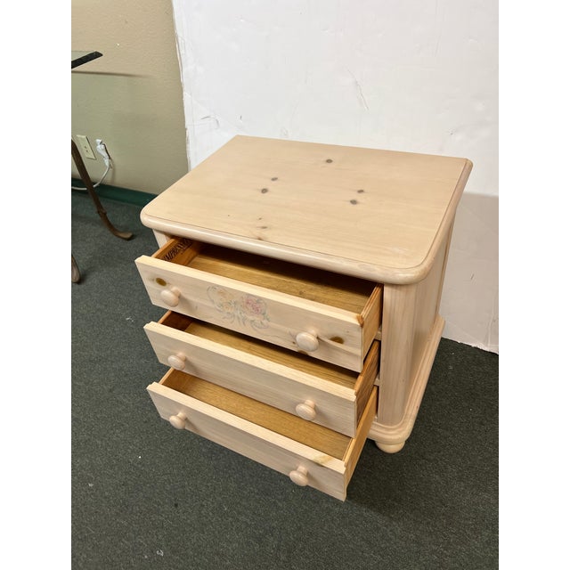 Thomasville First Impressions Ribbons & Bows Night Stand Chairish