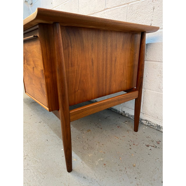 Mid-Century Danish Teak Desk by Arne Vodder for h.p Hansen For Sale - Image 9 of 17