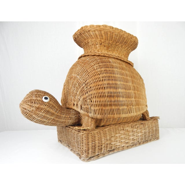 1970s 1970s Vintage Wicker Turtle Side Table For Sale - Image 5 of 12