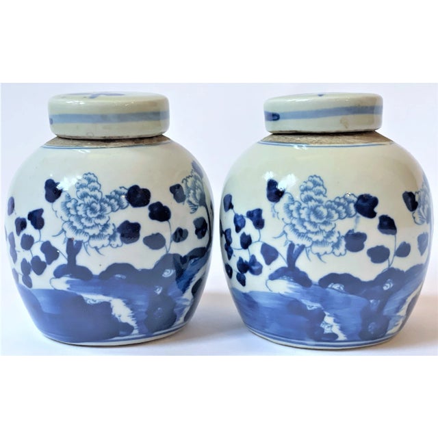 Small Chinoiserie Ginger Jars With Chrysanthemums - a Pair For Sale - Image 4 of 9