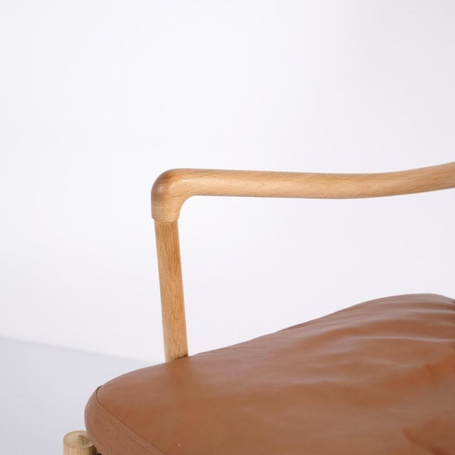 Wood Colonial Armchair Model PJ149 in Oak with Cognac Leather by Ole Wanscher, 1949, Set of 2 For Sale - Image 7 of 13