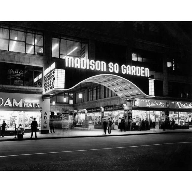 Madison square garden (1953) silver gelatin fibre print - oversized (photo by h. Armstrong roberts/alamy) madison square...