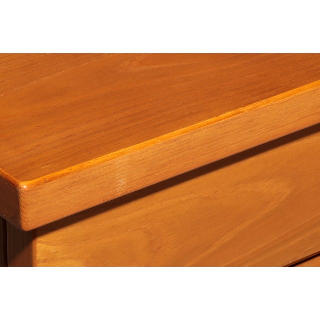 Italian Architectural Chest of Drawers in Ash, 1970s For Sale - Image 12 of 14