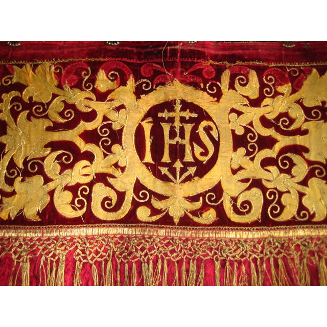 Spanish Altar Embroidery Ornement of Virgin and Child , 18 Century For Sale - Image 13 of 17