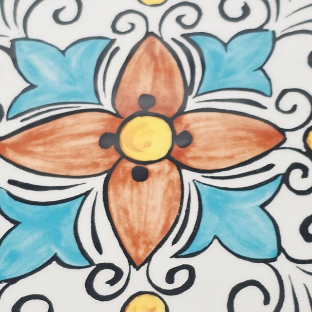 Traditional Hand Painted Umbria Pattern Portuguese Platter With Ornate Scrollwork, 14.375" For Sale - Image 3 of 6