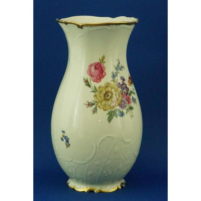 20th Century Antique Porcelain Vase with Floral Decoration from the Fürstenberg Factory, Germany, 1920s For Sale - Image 6 of 18