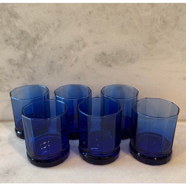 Set of 6 vintage retro octagon shape lowball glasses in a deep cobalt blue. The Essex glasses are made by Anchor Hocking...