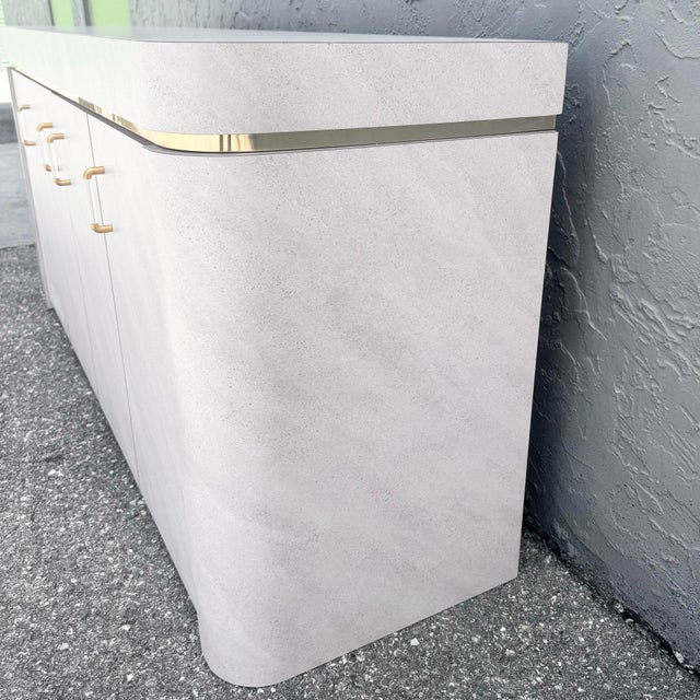 Postmodern Lavender Textured Laminate Credenza With Gold Accent For Sale In West Palm - Image 6 of 8