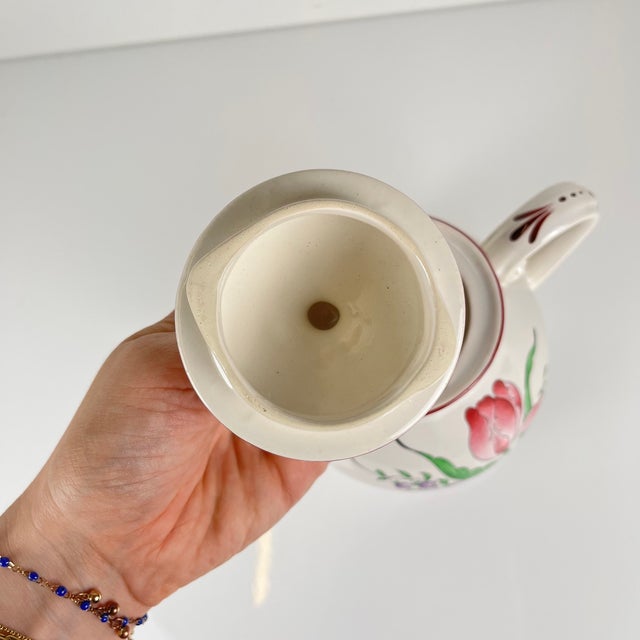 Small Réverbère Model Teapot with Tulip Motif from KG Lunéville, 1980s For Sale - Image 4 of 10
