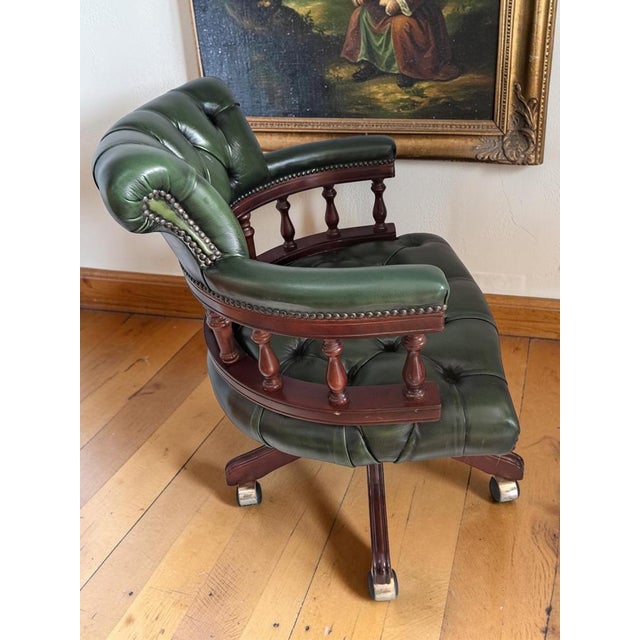 Vintage Chesterfield Style Captain's Swivel Desk Chair in Green Leather, 1980s For Sale - Image 11 of 18