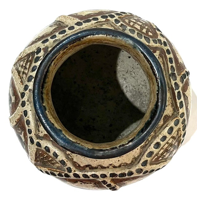 Beige 1970's South African Rorke's Drift Stoneware Pottery by Mirriam Rhumaro For Sale - Image 8 of 9