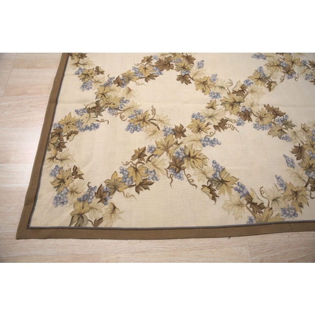 9x12 Vintage Aubusson Flat Weave Wool Rug, Ivory Grapevine Lattice For Sale - Image 4 of 14