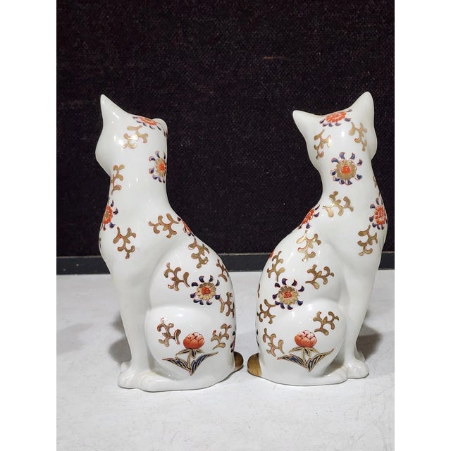 1990s Vintage MCM Porcelain Hand Painted Sitting Cats Figurines Made in Japan-Set of 2 For Sale - Image 5 of 7