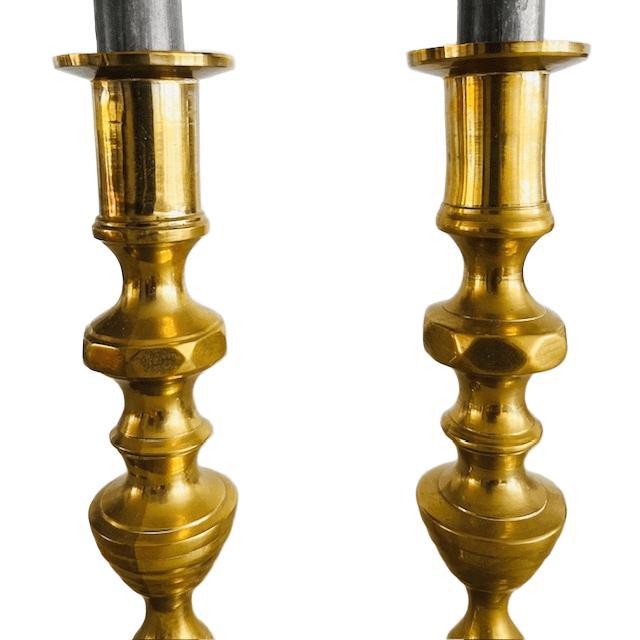 Antique English Brass Pusher Candlesticks, 1890s, Set of 2 For Sale - Image 3 of 11