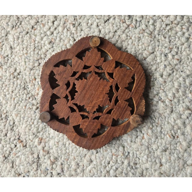 Wooden trivet 6.5 inches diameter 1 inch deep