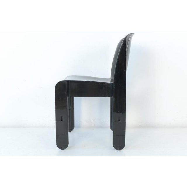 Kartell Stacking Chairs by Joe Colombo for Kartell, Italy, 1965, Set of 2 For Sale - Image 4 of 10
