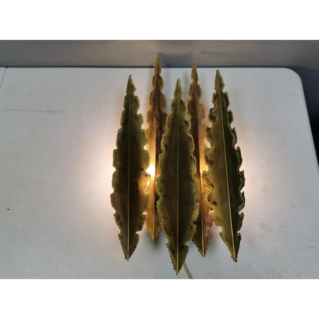 1960s Large Brutalist Brass Wall Lamp by Svend Aage Holm Sørensen for Holm Sørensen & Co., Denmark, 1960s For Sale - Image 5 of 14