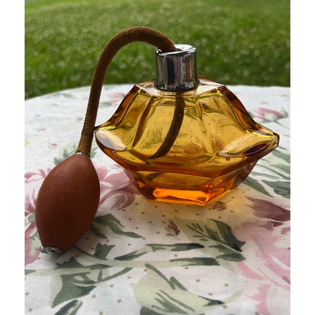 Amber 1930s Art Deco Czech Bohemian Cut Amber Glass Dresser/ Vanity Set - 3 Piece Set For Sale - Image 8 of 10