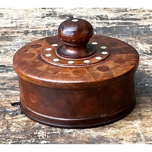 Mid 20th Century Vintage Round Wood Inlay Trinket Box For Sale - Image 5 of 15