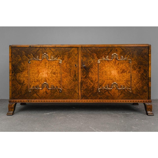 Art Deco Sideboard in Birch For Sale - Image 11 of 18