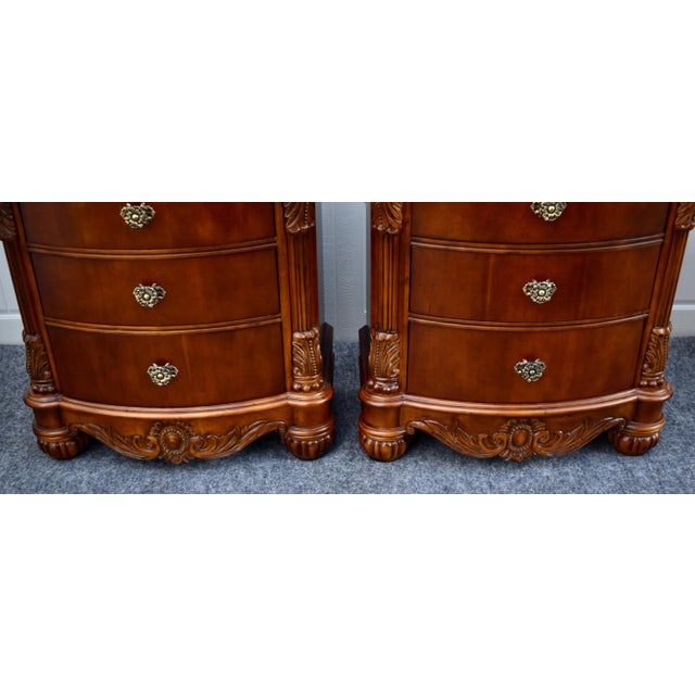 Vintage Pulaski Mahogany Nightstands Edwardian Collect 3-Drawer Bachelors Pair For Sale - Image 10 of 17