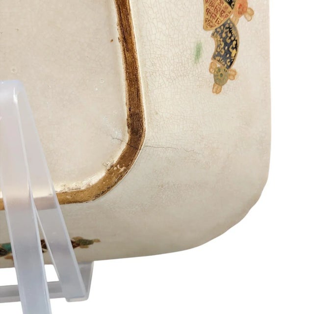 Ceramic Japanese Meiji Kyoto Satsuma Square Dish with Rakan and Ladies, 1890s For Sale - Image 7 of 17