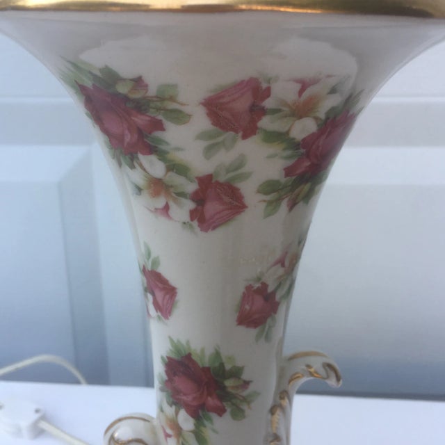 Farmhouse Mario Buatta Style Chintz Rose Table Lamp For Sale - Image 3 of 6